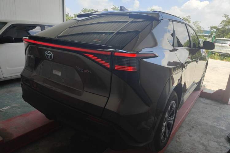 Used Toyota FAW bZ4X 2022 Two-Wheel Drive Long-Range PRO Version Rear Right 45 Deg