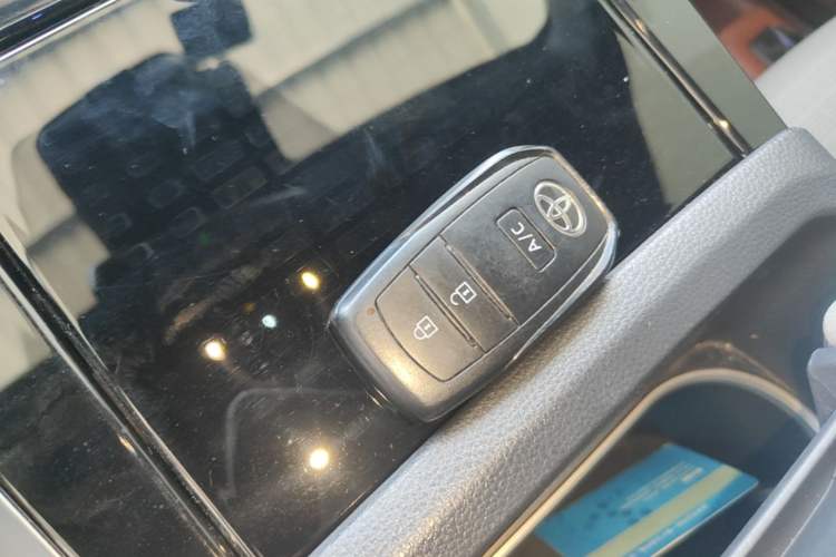Used Toyota FAW bZ4X 2022 Two-Wheel Drive Long-Range PRO Version Vehicle Key