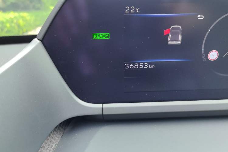 Used Toyota FAW bZ4X 2022 Four-Wheel-Drive High-Performance PRO Edition Odometer Close Up