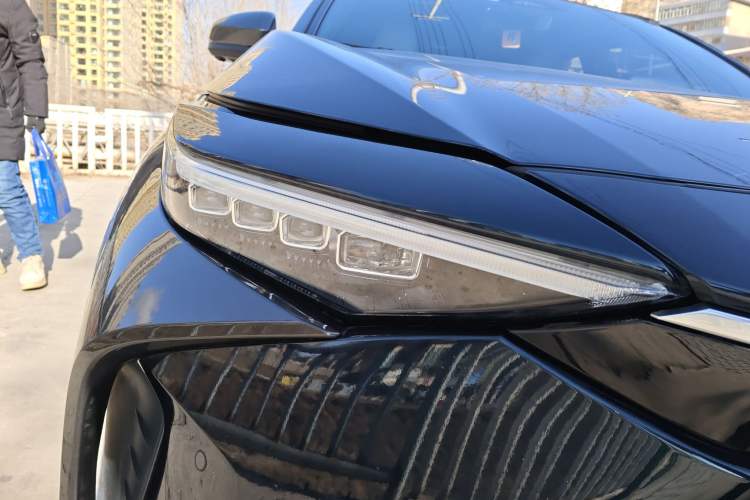 Used Toyota FAW bZ4X 2022 Four-Wheel-Drive High-Performance PRO Edition Right Front Headlight