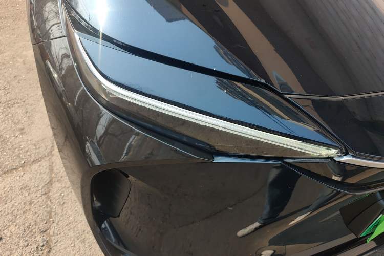 Used Toyota FAW bZ4X 2022 Four-Wheel-Drive High-Performance PRO Edition Right Front Headlight