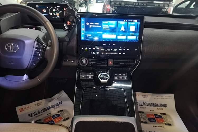 Used Toyota FAW bZ4X 2022 Four-Wheel-Drive High-Performance PRO Edition Audio And AC Panel