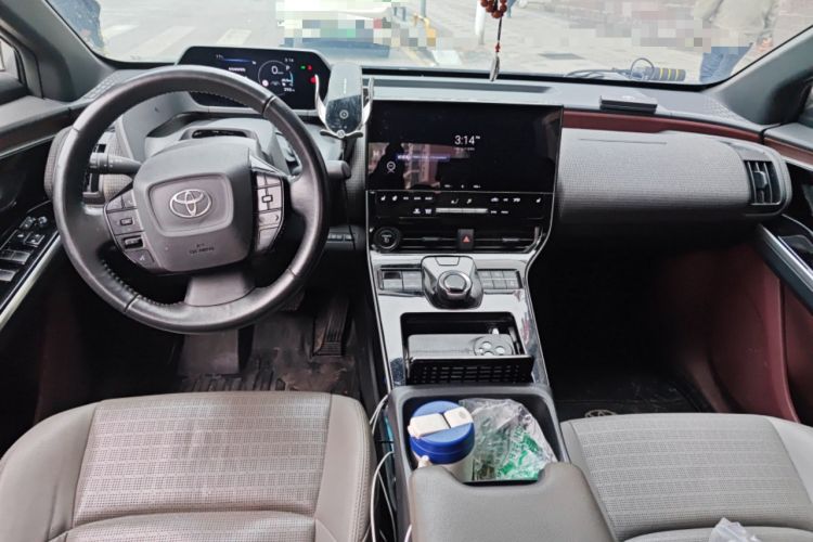 Used Toyota FAW bZ4X 2022 Two-Wheel Drive Long-Range PRO Version Center Console