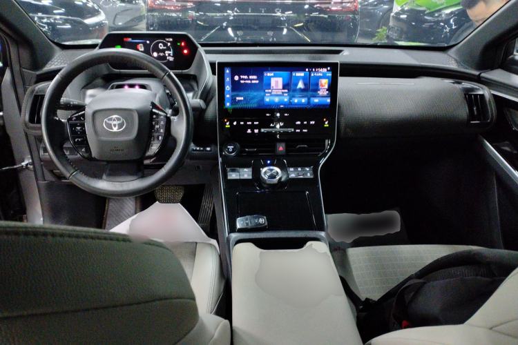 Used Toyota FAW bZ4X 2022 Four-Wheel-Drive High-Performance PRO Edition Center Console