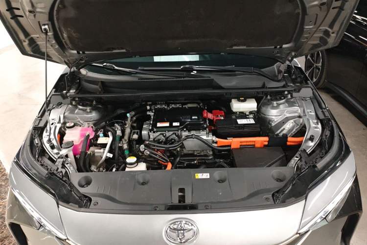 Used Toyota FAW bZ4X 2022 Four-Wheel-Drive High-Performance PRO Edition Engine Bay