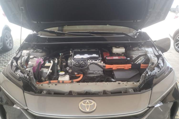 Used Toyota FAW bZ4X 2022 Four-Wheel-Drive High-Performance PRO Edition Engine Bay