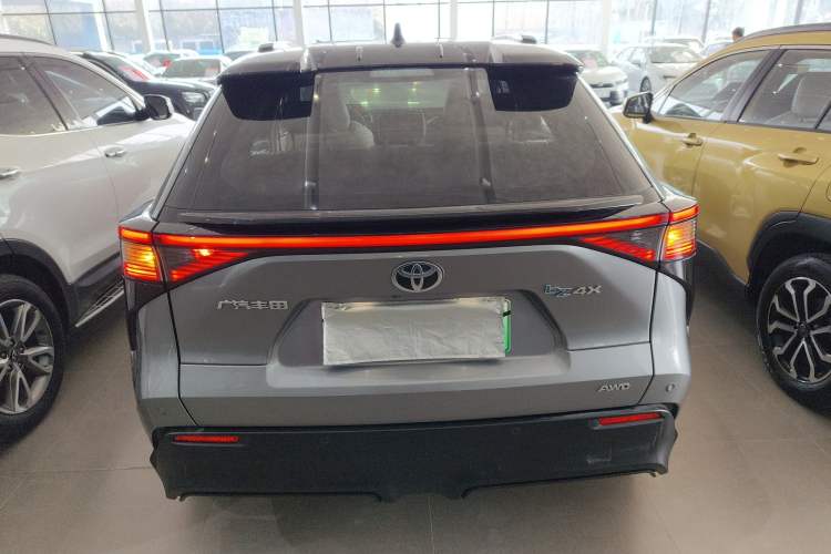 Used Toyota FAW bZ4X 2022 Four-Wheel-Drive High-Performance Premium Edition Exterior 4