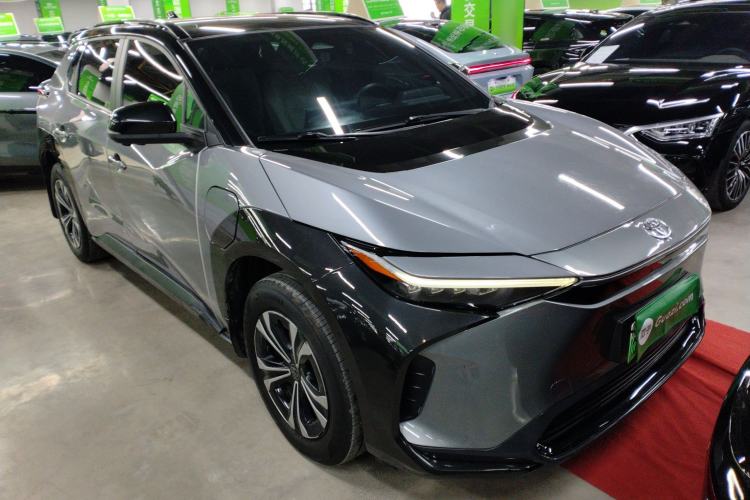 Used Toyota FAW bZ4X 2022 Four-Wheel-Drive High-Performance PRO Edition Front Right 45 Deg