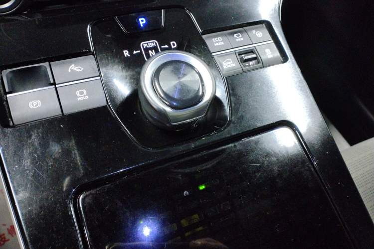 Used Toyota FAW bZ4X 2022 Four-Wheel-Drive High-Performance PRO Edition Gear Lever
