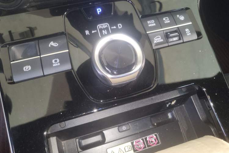 Used Toyota FAW bZ4X 2022 Four-Wheel-Drive High-Performance PRO Edition Gear Lever