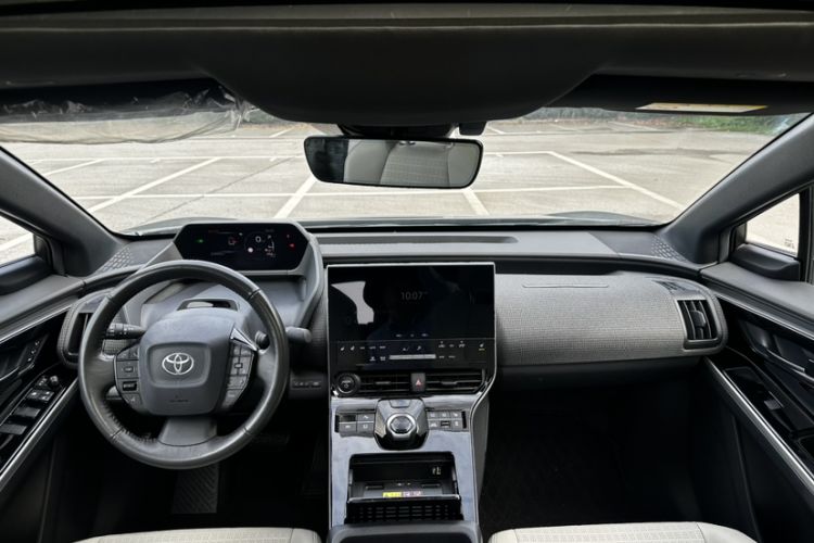 Used Toyota FAW bZ4X 2022 Four-Wheel-Drive High-Performance PRO Edition Interior 1