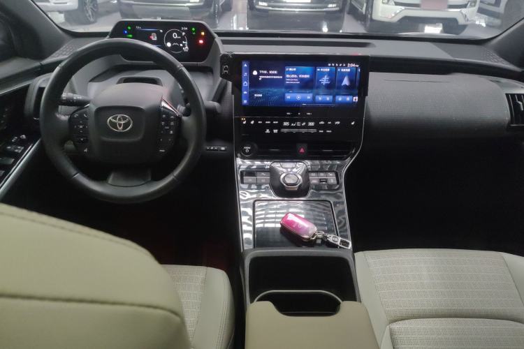 Used Toyota FAW bZ4X 2022 Four-Wheel-Drive High-Performance PRO Edition Interior 2
