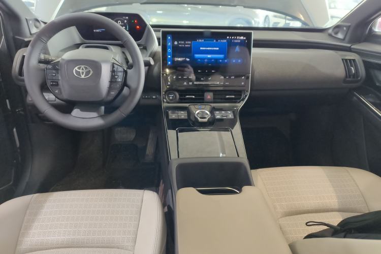 Used Toyota FAW bZ4X 2022 Four-Wheel-Drive High-Performance Premium Edition Interior 2