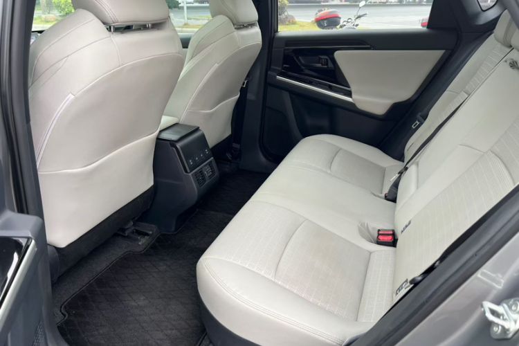 Used Toyota FAW bZ4X 2022 Four-Wheel-Drive High-Performance PRO Edition Interior 3