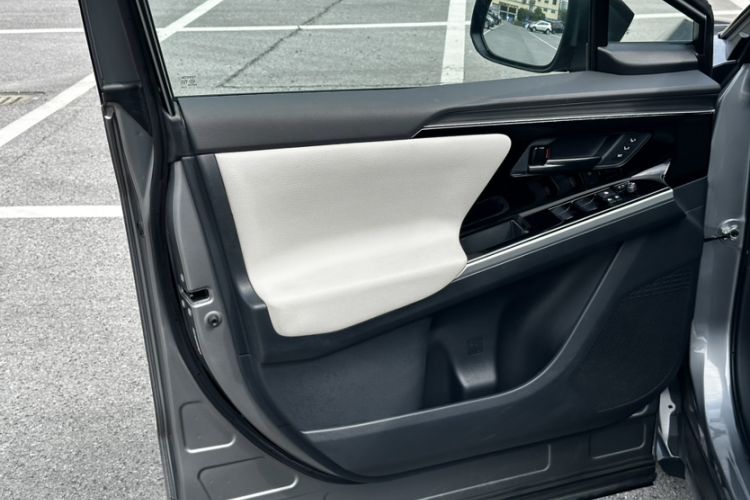 Used Toyota FAW bZ4X 2022 Four-Wheel-Drive High-Performance PRO Edition Interior 5