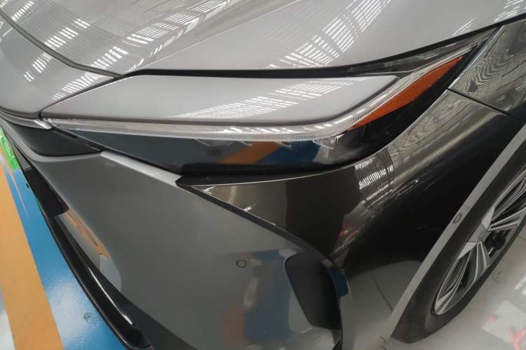 Used Toyota FAW bZ4X 2022 Four-Wheel-Drive High-Performance PRO Edition Left Front Headlight