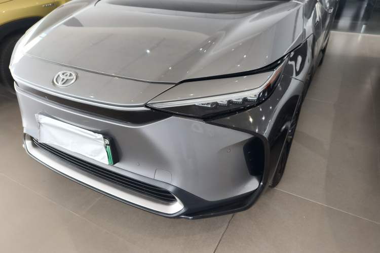Used Toyota FAW bZ4X 2022 Four-Wheel-Drive High-Performance Premium Edition Left Front Headlight