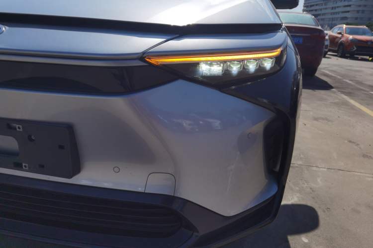 Used Toyota FAW bZ4X 2022 Four-Wheel-Drive High-Performance PRO Edition Left Front Headlight