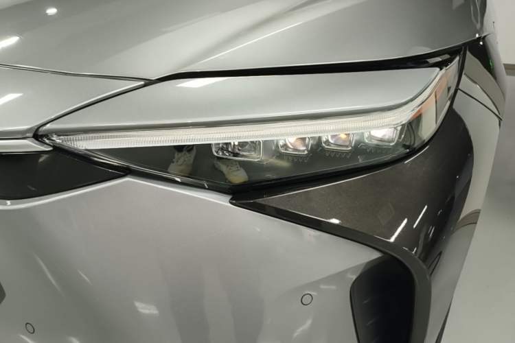 Used Toyota FAW bZ4X 2022 Four-Wheel-Drive High-Performance PRO Edition Left Front Headlight