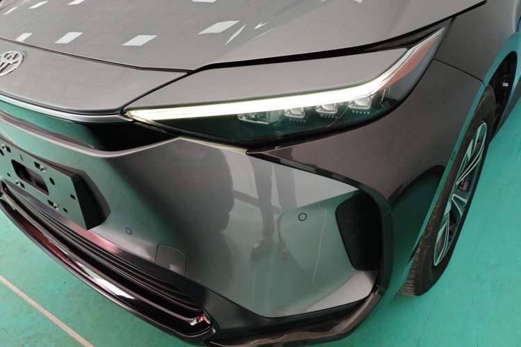 Used Toyota FAW bZ4X 2022 Four-Wheel-Drive High-Performance PRO Edition Left Front Headlight