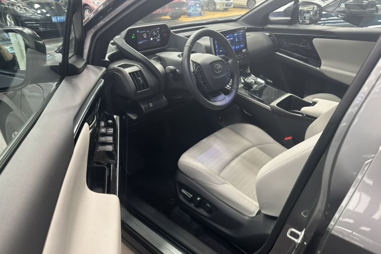 Used Toyota FAW bZ4X 2022 Four-Wheel-Drive High-Performance PRO Edition Left Front Seat