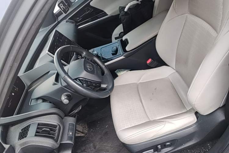 Used Toyota FAW bZ4X 2022 Four-Wheel-Drive High-Performance PRO Edition Left Front Seat
