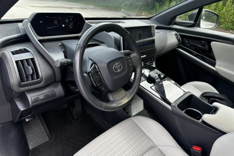 Used Toyota FAW bZ4X 2022 Four-Wheel-Drive High-Performance PRO Edition Left Front Seat