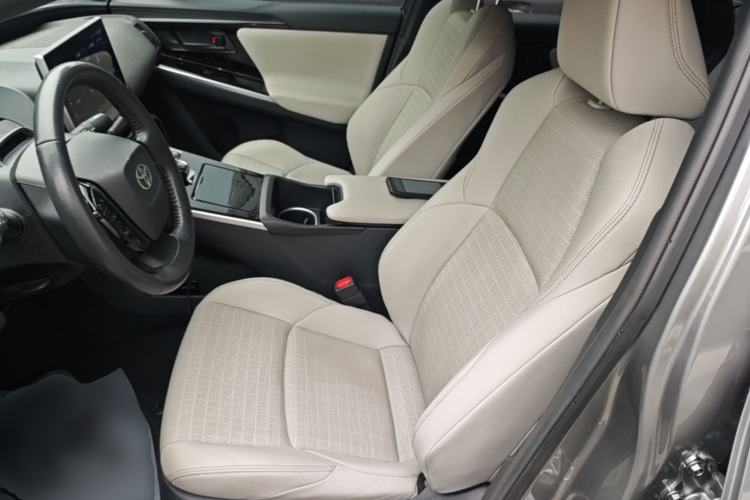 Used Toyota FAW bZ4X 2022 Four-Wheel-Drive High-Performance PRO Edition Left Front Seat