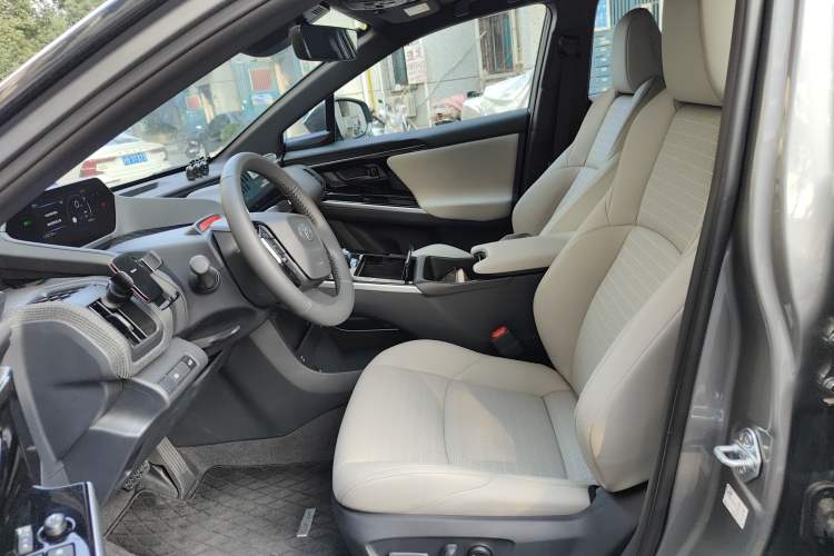 Used Toyota FAW bZ4X 2022 Four-Wheel-Drive High-Performance PRO Edition Left Front Seat
