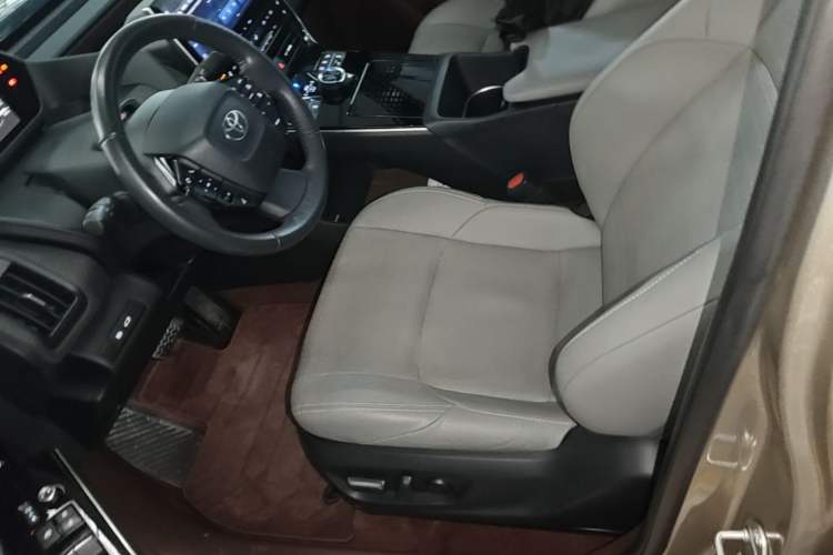 Used Toyota FAW bZ4X 2022 Four-Wheel-Drive High-Performance Premium Edition Left Front Seat