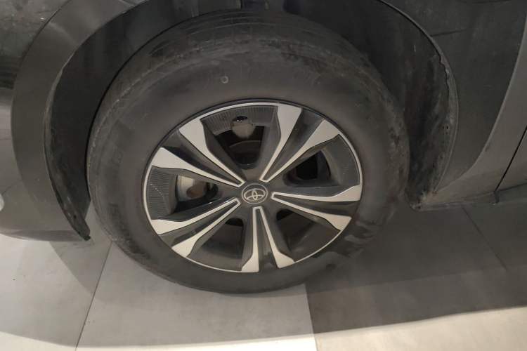 Used Toyota FAW bZ4X 2022 Four-Wheel-Drive High-Performance PRO Edition Left Front Wheel Hub