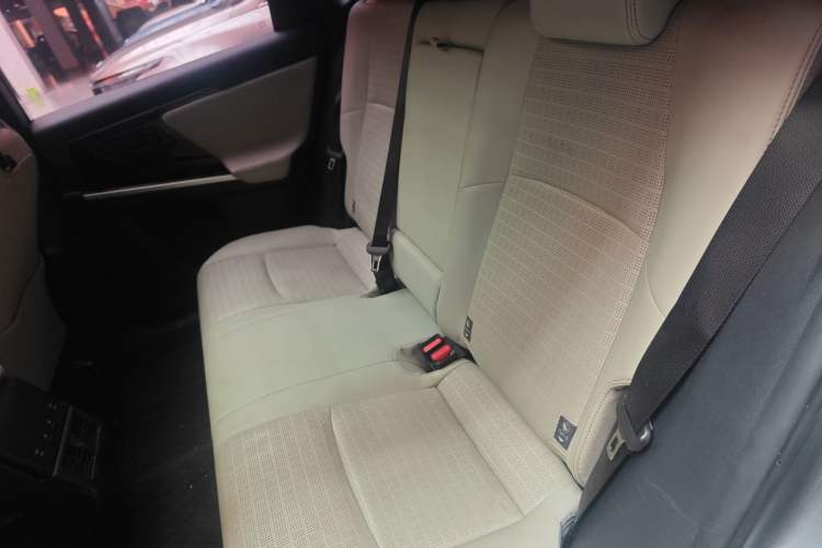 Used Toyota FAW bZ4X 2022 Two-Wheel Drive Long-Range PRO Version Left Rear Seat