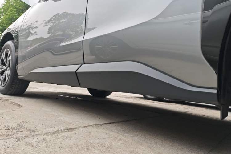 Used Toyota FAW bZ4X 2022 Four-Wheel-Drive High-Performance PRO Edition Left Side Sill