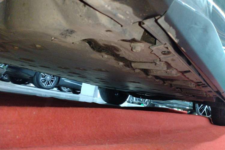 Used Toyota FAW bZ4X 2022 Four-Wheel-Drive High-Performance PRO Edition Left Side Sill