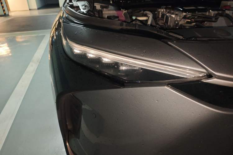 Used Toyota FAW bZ4X 2022 Four-Wheel-Drive High-Performance PRO Edition Right Front Headlight