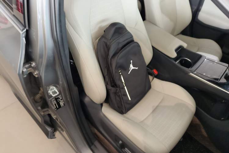 Used Toyota FAW bZ4X 2022 Four-Wheel-Drive High-Performance Premium Edition Right Front Seat