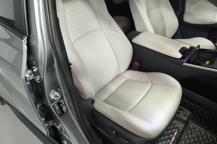 Used Toyota FAW bZ4X 2022 Four-Wheel-Drive High-Performance PRO Edition Right Front Seat