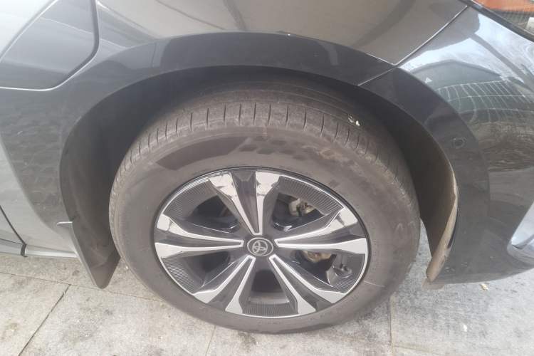 Used Toyota FAW bZ4X 2022 Four-Wheel-Drive High-Performance PRO Edition Right Front Wheel Hub