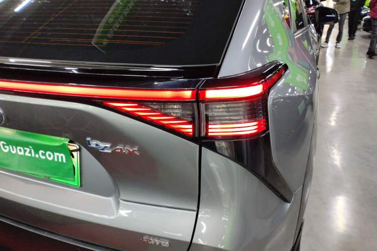 Used Toyota FAW bZ4X 2022 Four-Wheel-Drive High-Performance PRO Edition Right Rear Taillight