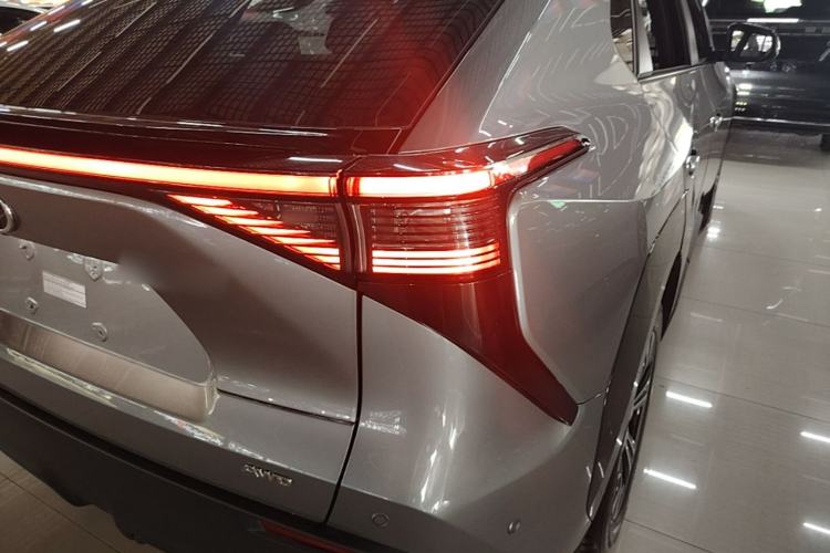 Used Toyota FAW bZ4X 2022 Four-Wheel-Drive High-Performance PRO Edition Right Rear Taillight