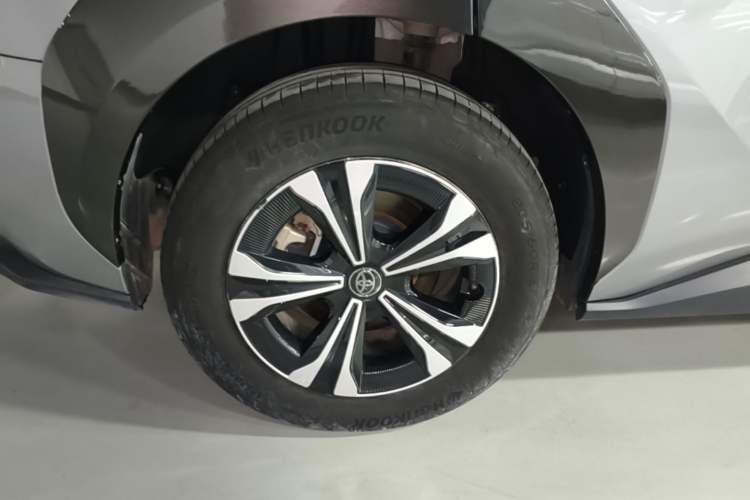 Used Toyota FAW bZ4X 2022 Four-Wheel-Drive High-Performance PRO Edition Right Rear Wheel Hub