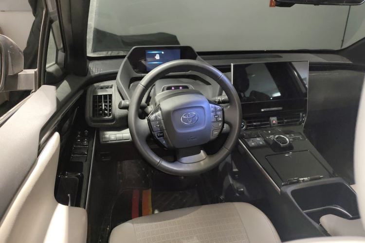 Used Toyota FAW bZ4X 2022 Four-Wheel-Drive High-Performance PRO Edition Steering Wheel