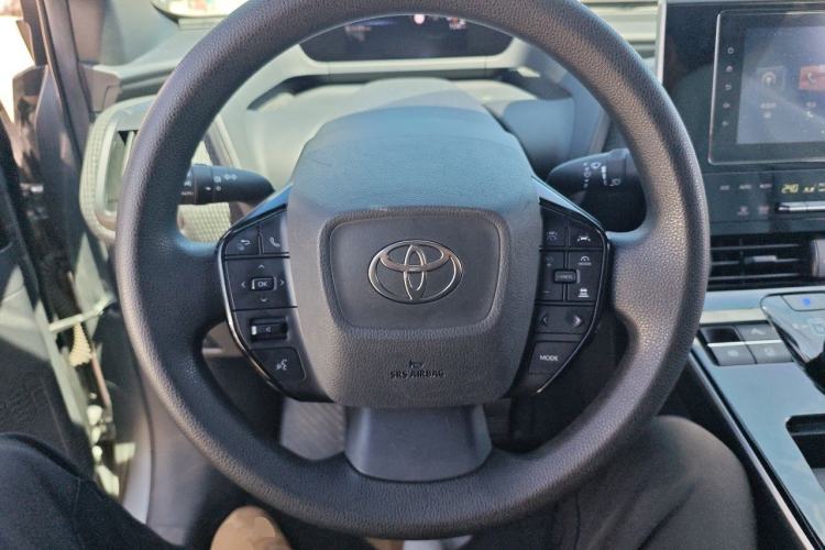 Used Toyota FAW bZ4X 2022 Two-Wheel-Drive Long-Range JOY Edition Steering Wheel