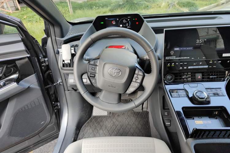 Used Toyota FAW bZ4X 2022 Four-Wheel-Drive High-Performance PRO Edition Steering Wheel