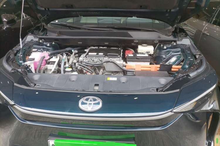 Used Toyota FAW bZ4X 2022 Four-Wheel-Drive High-Performance PRO Edition Engine Bay