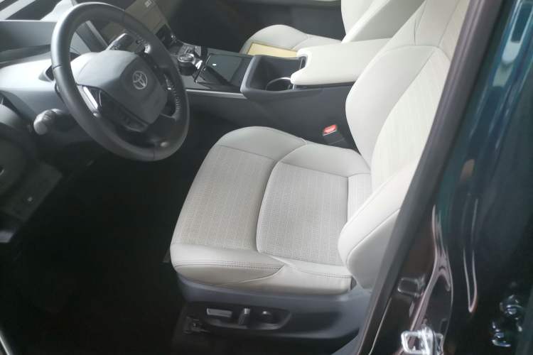 Used Toyota FAW bZ4X 2022 Four-Wheel-Drive High-Performance PRO Edition Left Front Seat