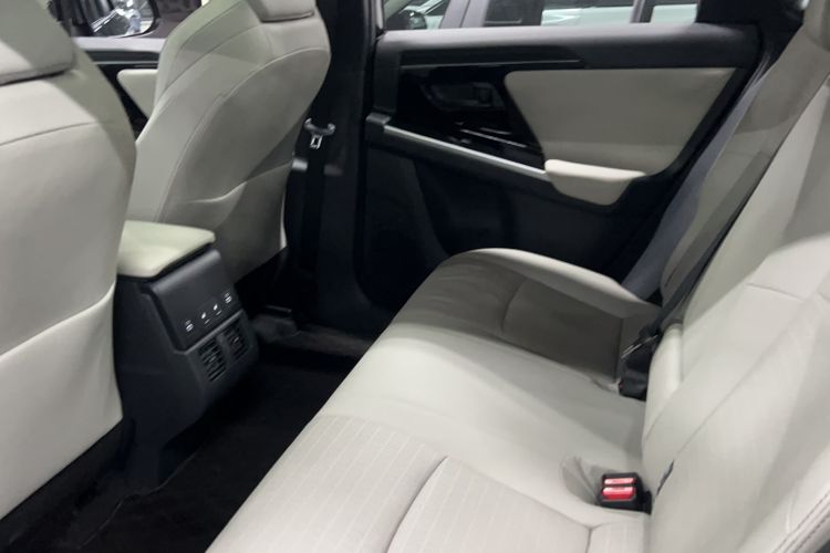 Used Toyota FAW bZ4X 2022 Four-Wheel-Drive High-Performance PRO Edition Interior 1