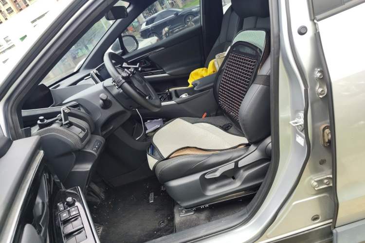 Used Toyota FAW bZ4X 2022 Two-Wheel-Drive Long-Range JOY Edition Left Front Seat