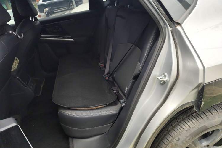 Used Toyota FAW bZ4X 2022 Two-Wheel-Drive Long-Range JOY Edition Left Rear Seat