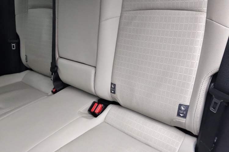 Used Toyota FAW bZ4X 2022 Two-Wheel Drive Long-Range PRO Version Left Rear Seat